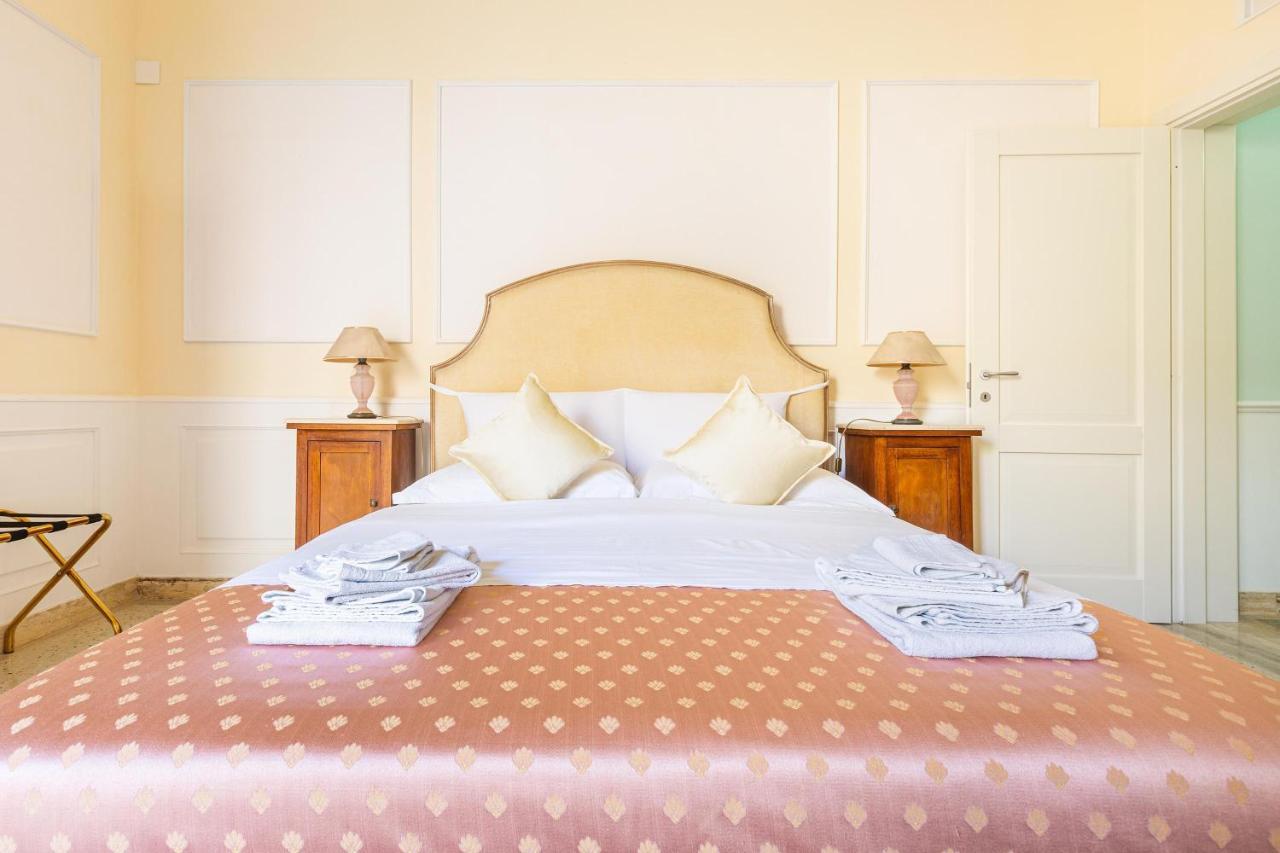 ليتشي Dimora Le Tre Muse Guesthouse المظهر الخارجي الصورة