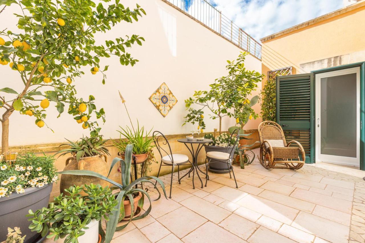 ليتشي Dimora Le Tre Muse Guesthouse المظهر الخارجي الصورة