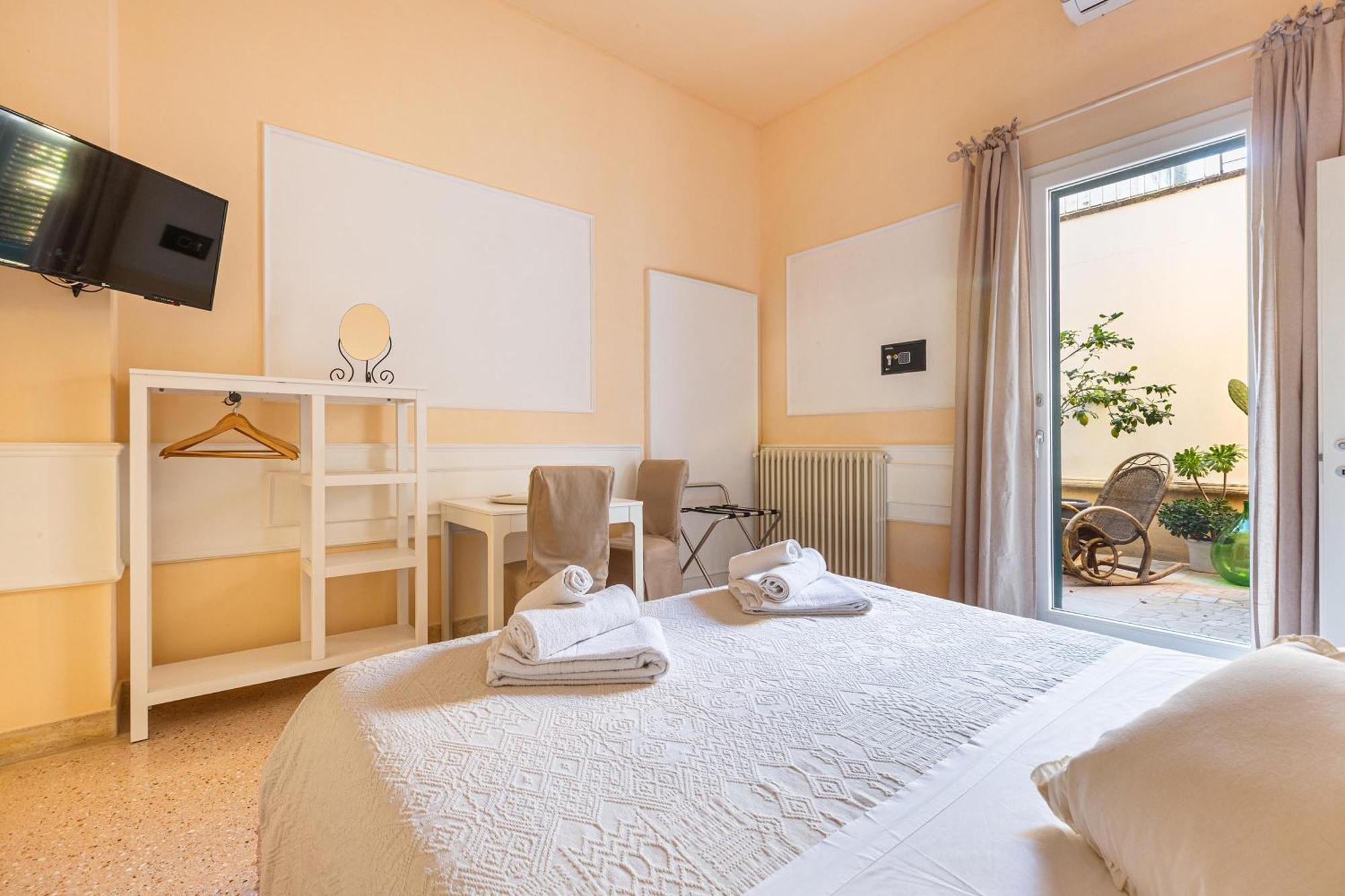 ليتشي Dimora Le Tre Muse Guesthouse المظهر الخارجي الصورة