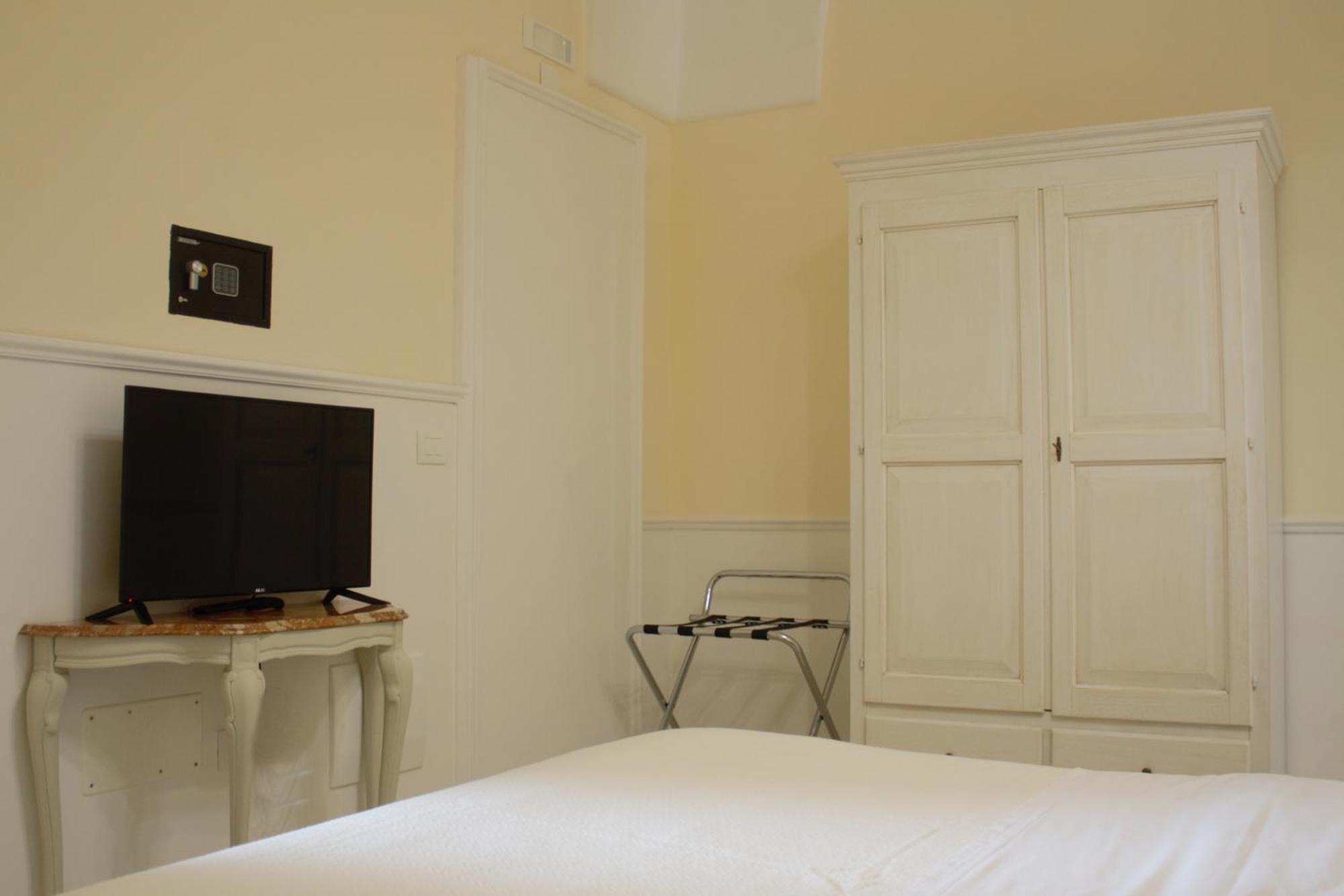 ليتشي Dimora Le Tre Muse Guesthouse المظهر الخارجي الصورة