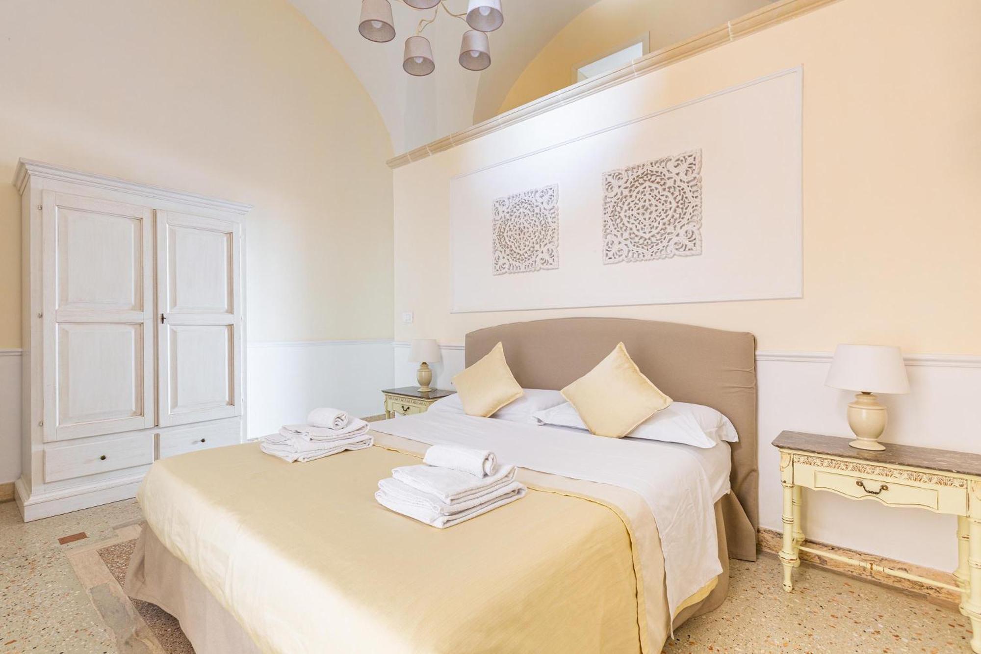 ليتشي Dimora Le Tre Muse Guesthouse المظهر الخارجي الصورة